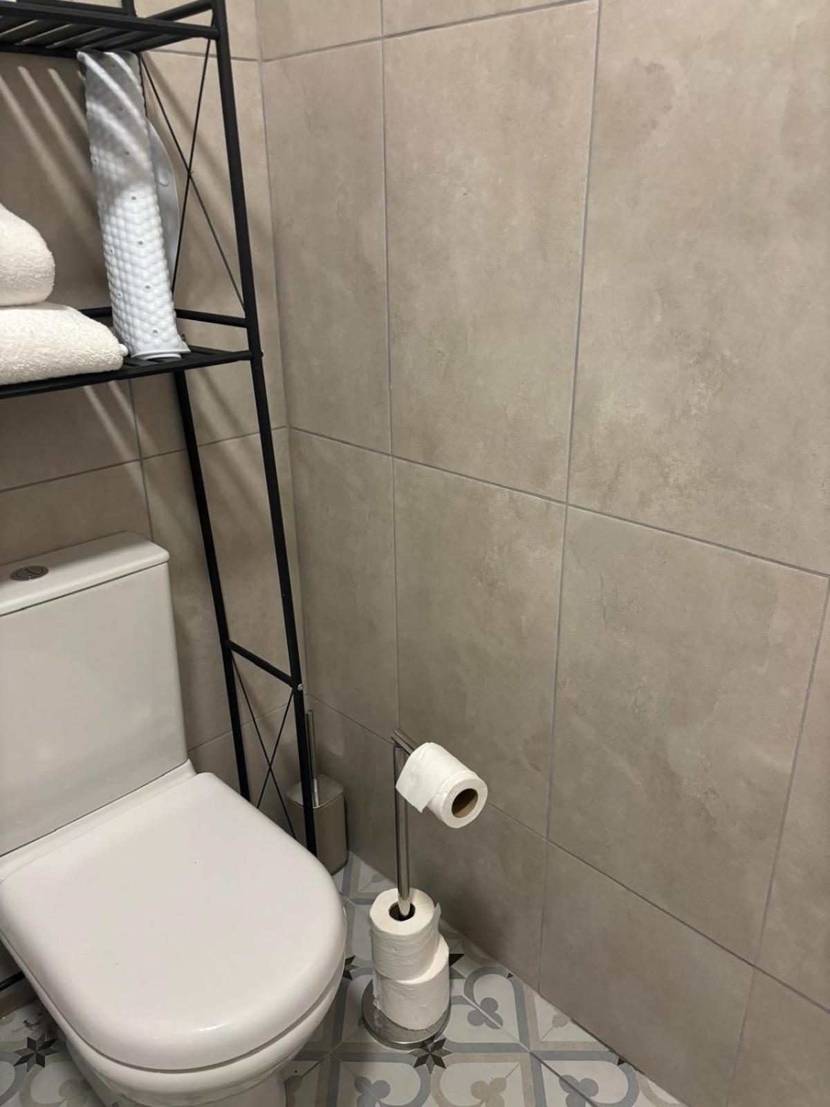 Basement Studio Apartment Ballina  Esterno foto