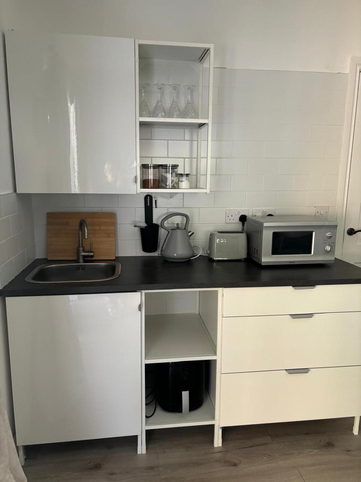 Basement Studio Apartment Ballina  Esterno foto